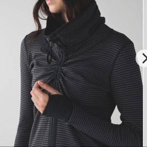 Lululemon In A Cinch Reversible Pullover